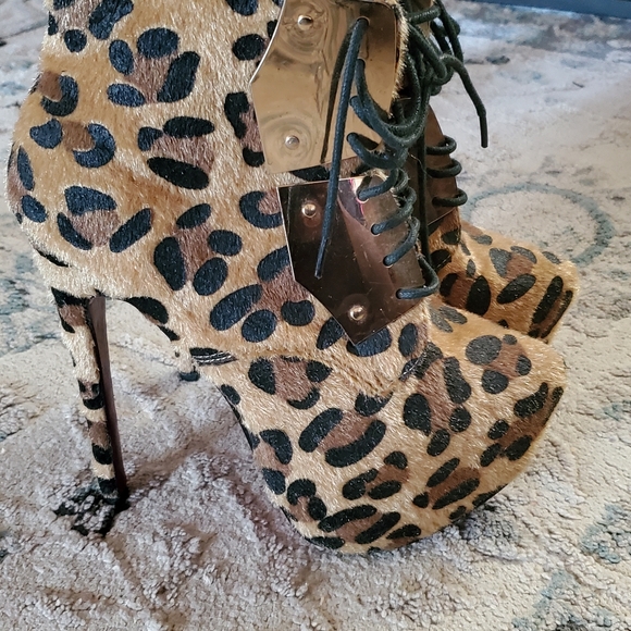 Cleopatra leopard print platform booties - Picture 6 of 10